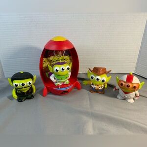 Disney Pixar Alien Remix Claw Machine Play set 4 Piece